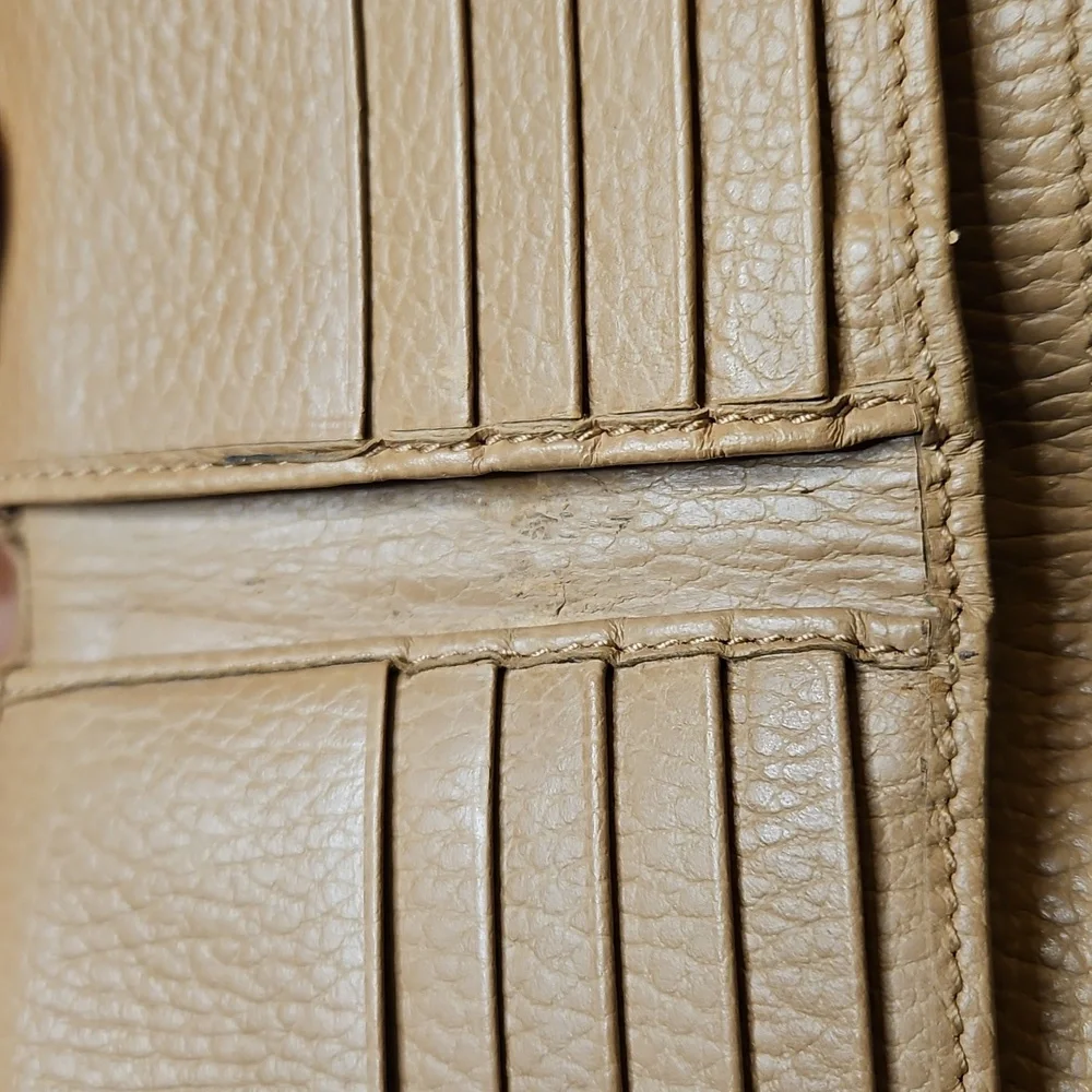 Gucci Interlocking G Compact Wallet Tan Dollar Calfskin Leather - Picture 10 of 13